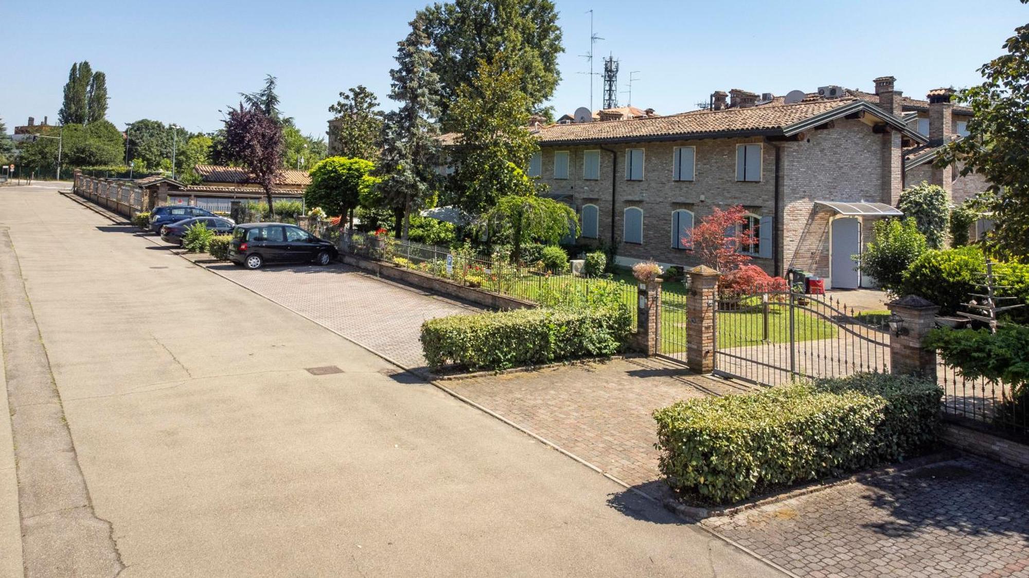 Residence Antico Borgo Modena Eksteriør bilde